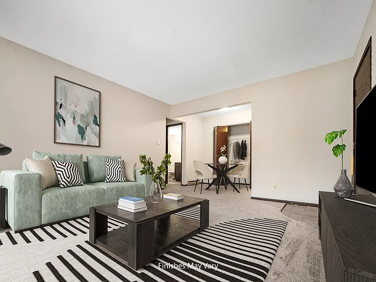 2900 W War Memorial Dr — Photo 37
