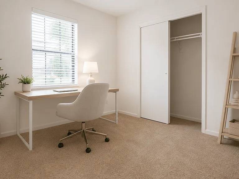 The Court at Sandstone Apartments — Photo 20