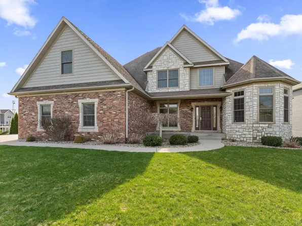 51095 Chatham Ridge Dr, South Bend, IN 46637