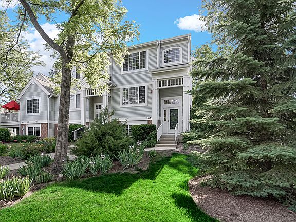 2nd image of 1655 Geneva Dr #1655