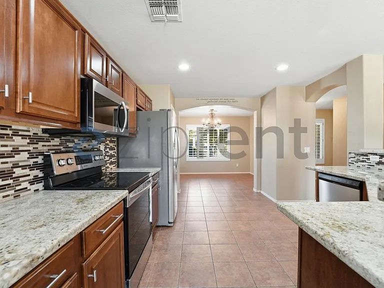 23196 S 216th St — Photo 14