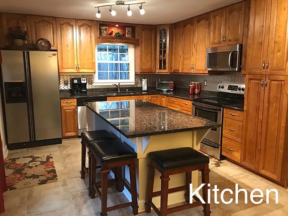 2nd image of 4616 Twynham Ln