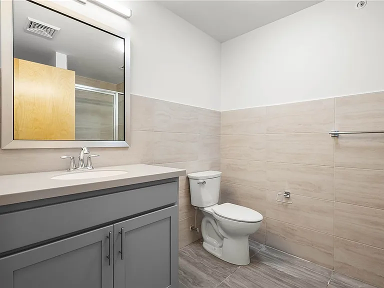 105 Main St #2 — Photo 13