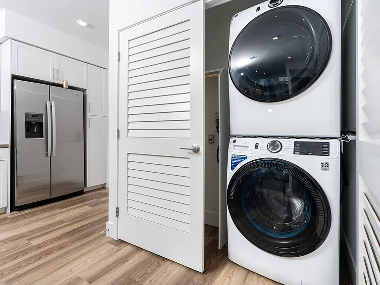 Alwell Apartments — Photo 35