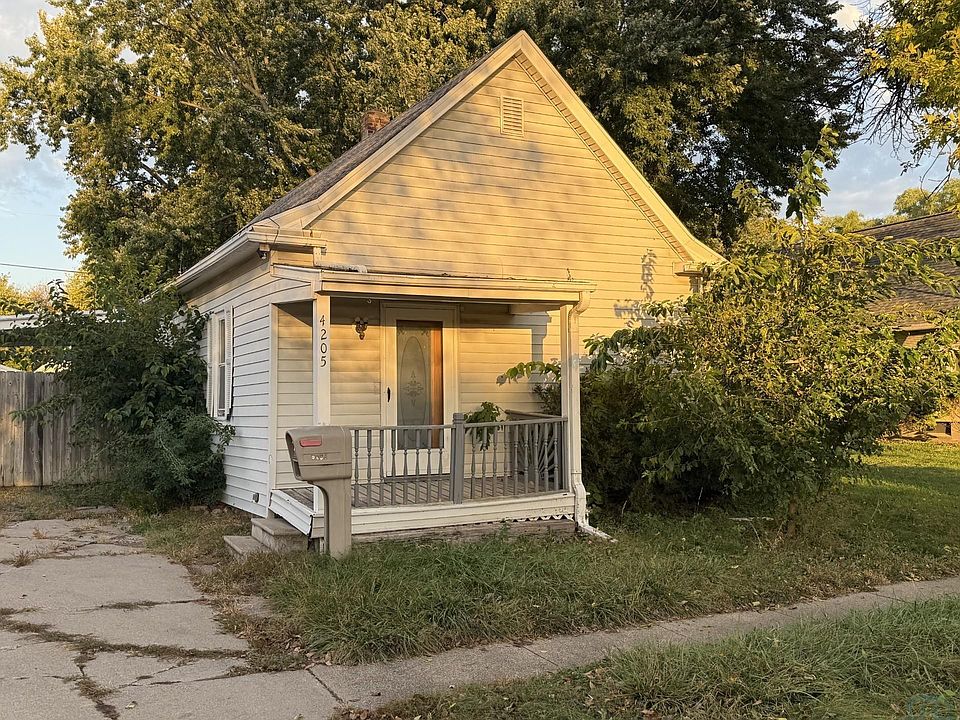 1st image of 4205 Tyler St