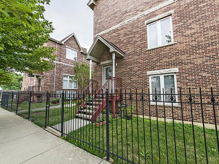 3601 W 53rd St — Photo 32