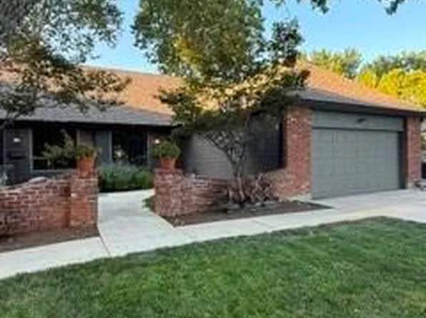 4300 W 82nd St, Prairie Village, KS 66208