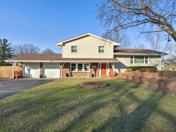 1940 Valley View Rd, Belvidere, IL 61008