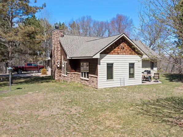 33155 Walbo Dr NW, Cambridge, MN 55008