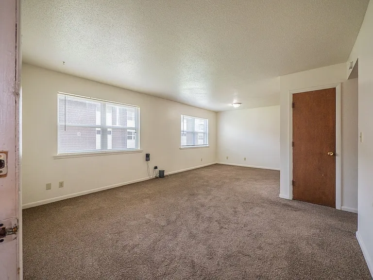 Campus View Apartments — Photo 78