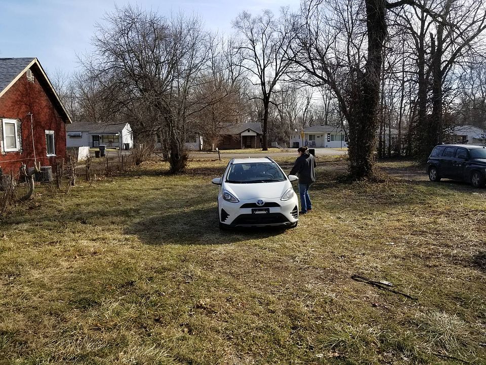 2nd image of 3250 Schofield Ave