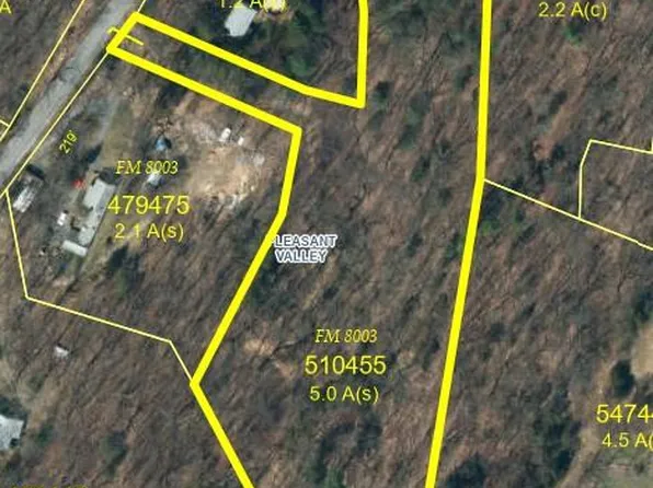 Creek Rd, Pleasant Valley, NY 12569