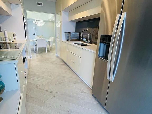 3rd image of 19707 Turnberry Way APT 18G