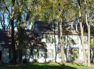 N11W31578 Pine Ridge Cir, Delafield, WI 53018