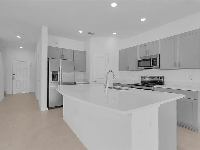 3010 Canary Ave — Photo 39