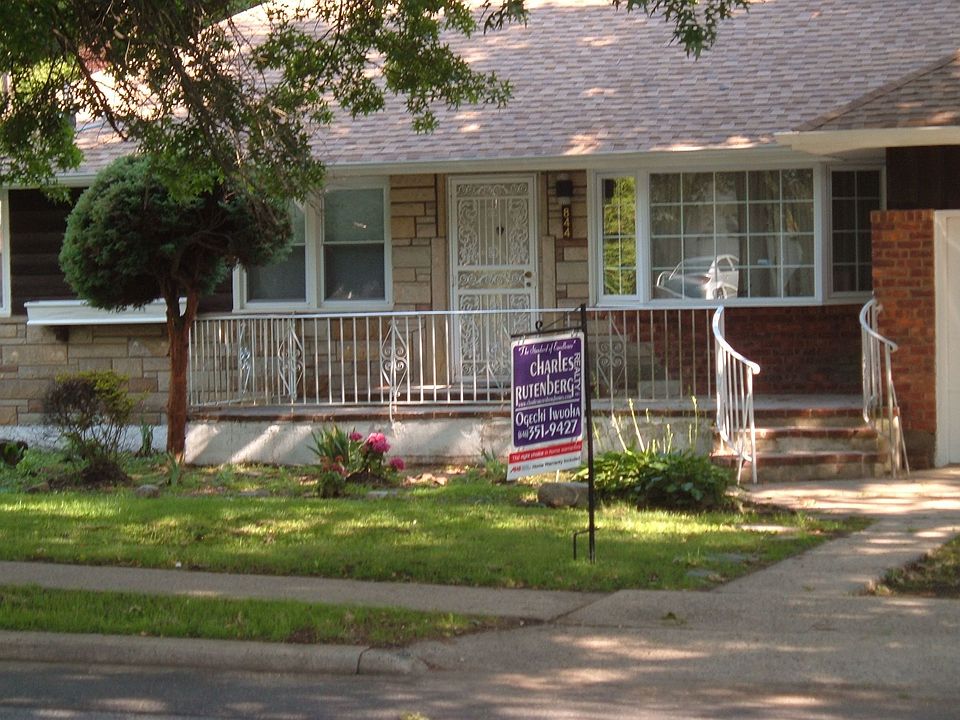 1st image of 844 Stanton Ave