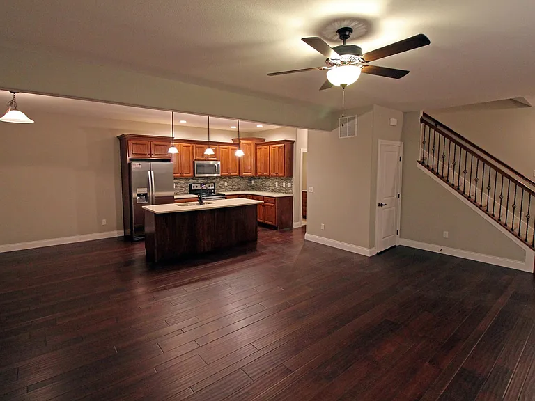 1512 E Halo Dr — Photo 11
