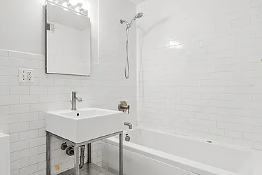 Rented by SLR REAL ESTATE