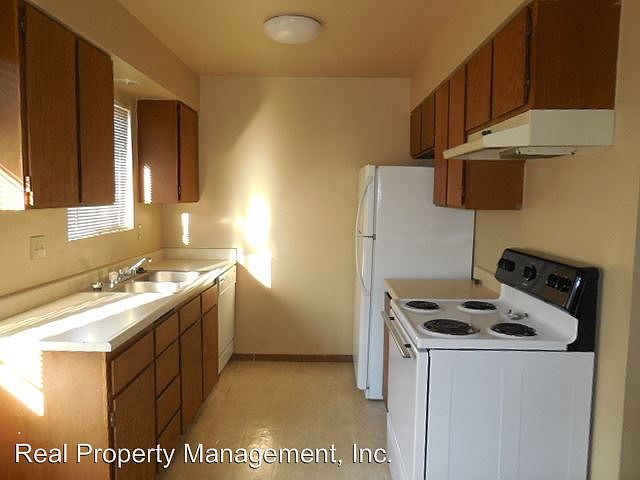 2nd image of 1740 Bramble Pl APT 2