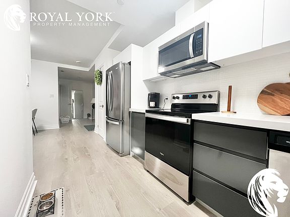 4th image of 3290 Stella Cres #308