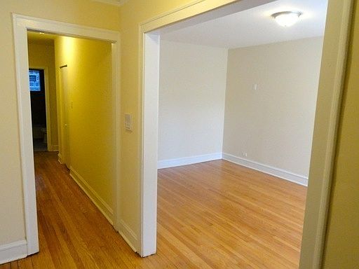 3rd image of 2318 W Granville Ave #03
