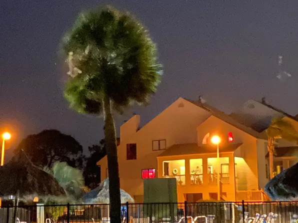 408 Windrush Bay Dr, Tarpon Springs, FL 34689