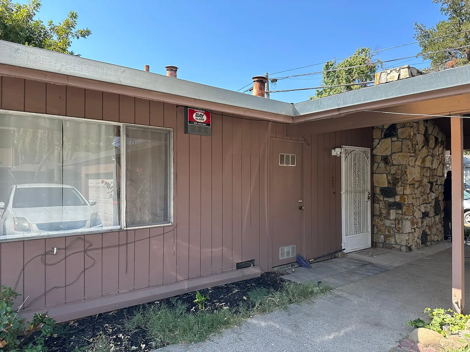 2 bed, $1,950 — Photo 2