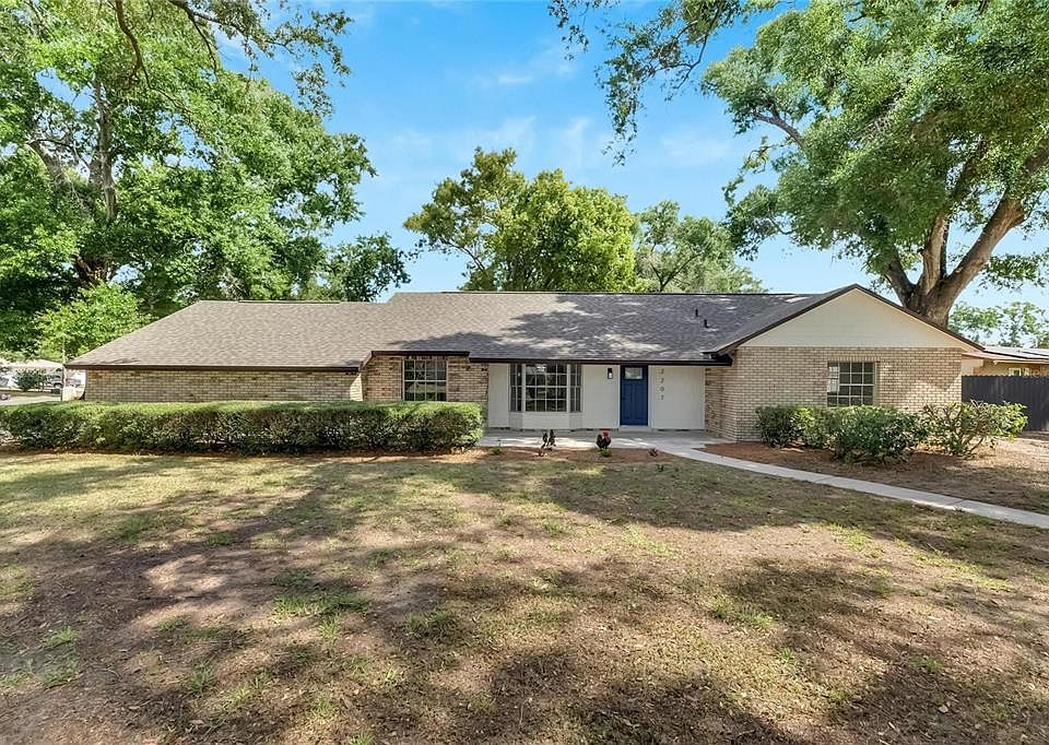 1st image of 2207 PARKWOOD DRIVE