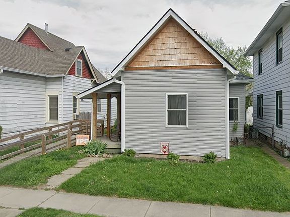 2nd image of 1221 Saint Peter St