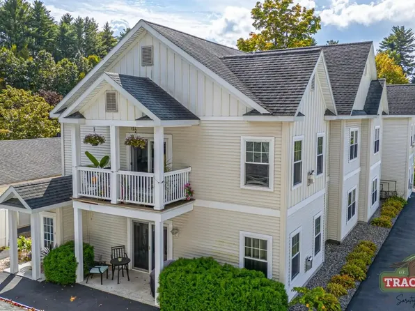 7 Ellis Ave, Saratoga Springs, NY 12866