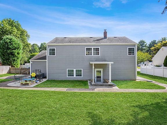 4th image of 66 Birchbrook Dr