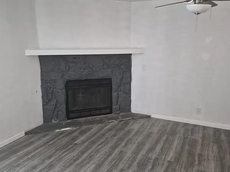 20824 Melville Dr — Photo 6