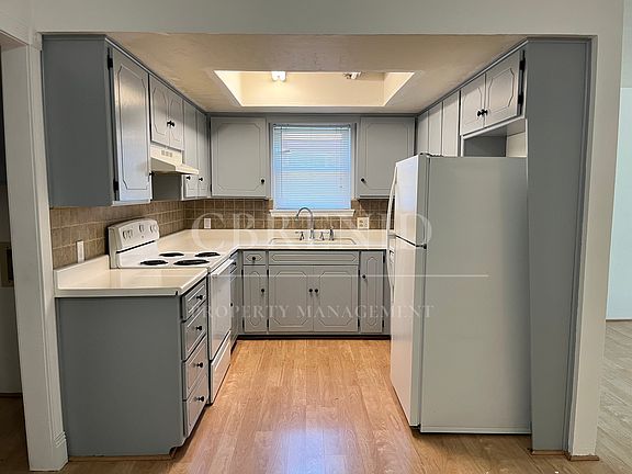 5th image of 4305 Revere Rd