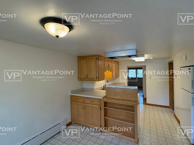 122 1/2 S Oneida St — Photo 5