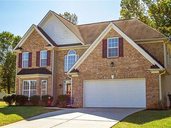 2nd image of 810 Croftwood Dr
