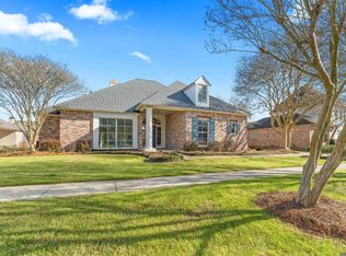 334 Plantation Crest Ct, Baton Rouge, LA 70810