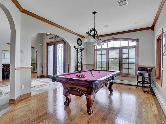 5th image of 1 Farview Ln