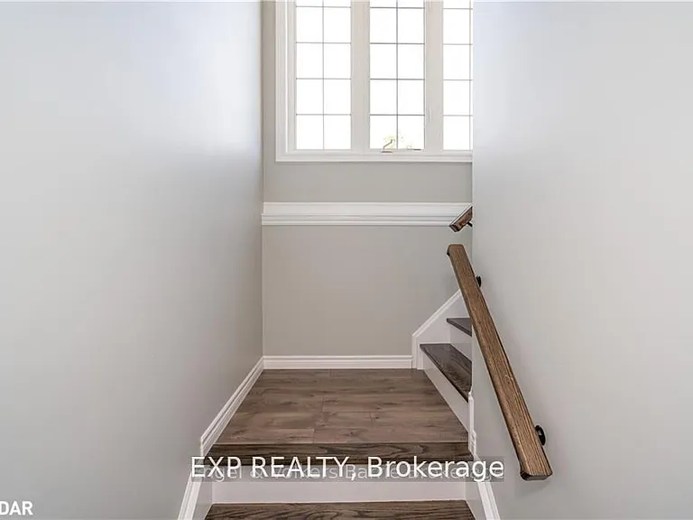 19 Loon Ave #LOWER LEVEL — Photo 2