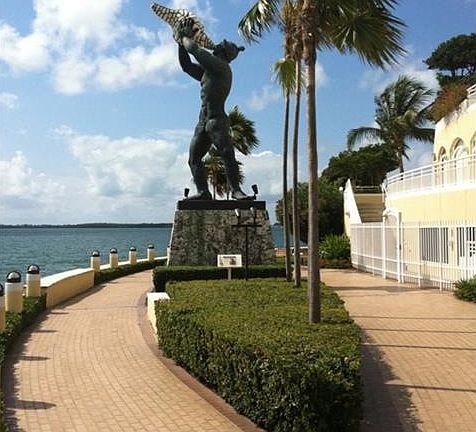 5th image of 808 Brickell Key Dr #0000