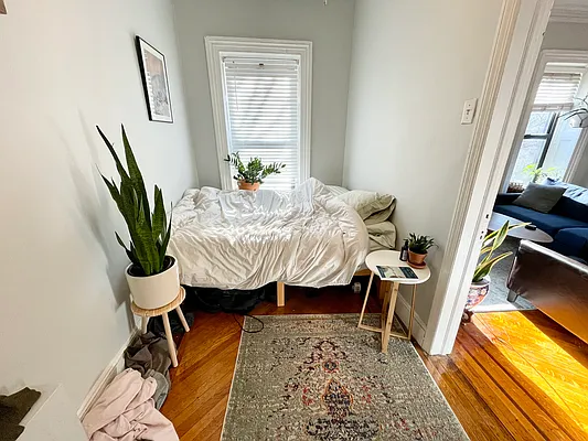 Rented by Garfield Realty  | media 9