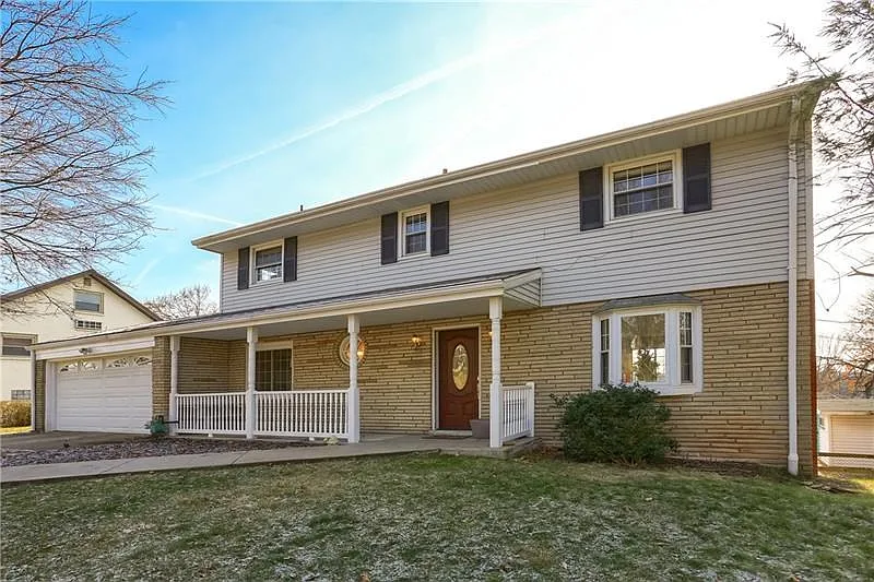 104 Ambleside Dr photo 1