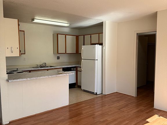 5th image of 1365 Sunny Ct APT 12