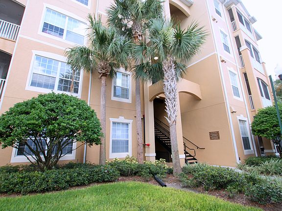 3rd image of 6451 Old Park Ln Unit 208