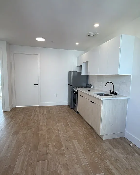 1238 Fulton Ave #2