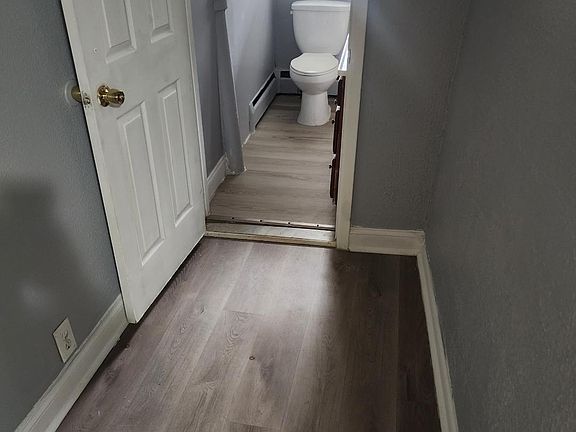 5th image of 32 Belmont Ave Floor 1