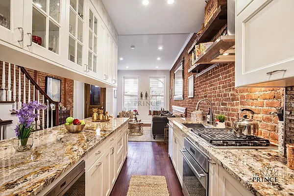 Sold by Compass | media 4