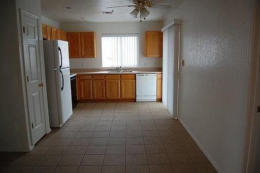 5th image of 2815 Palisades Dr APT 101