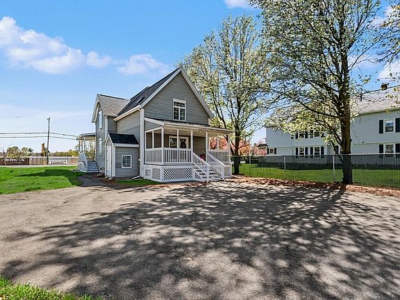 4th image of 250 Chelmsford St