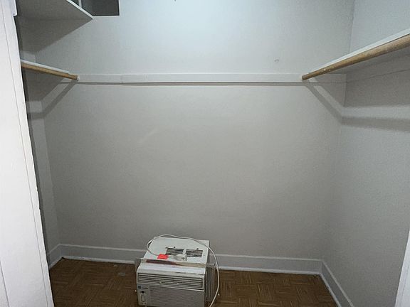 5th image of 5328 Maywood Ave #5