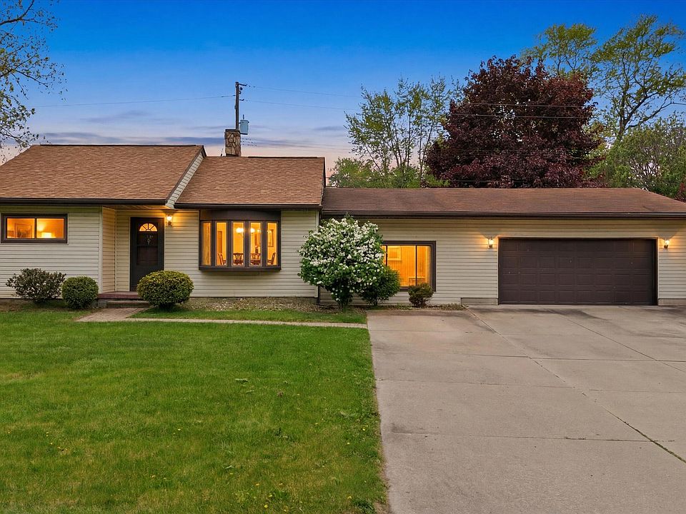 1st image of 3350 Pearl Dr